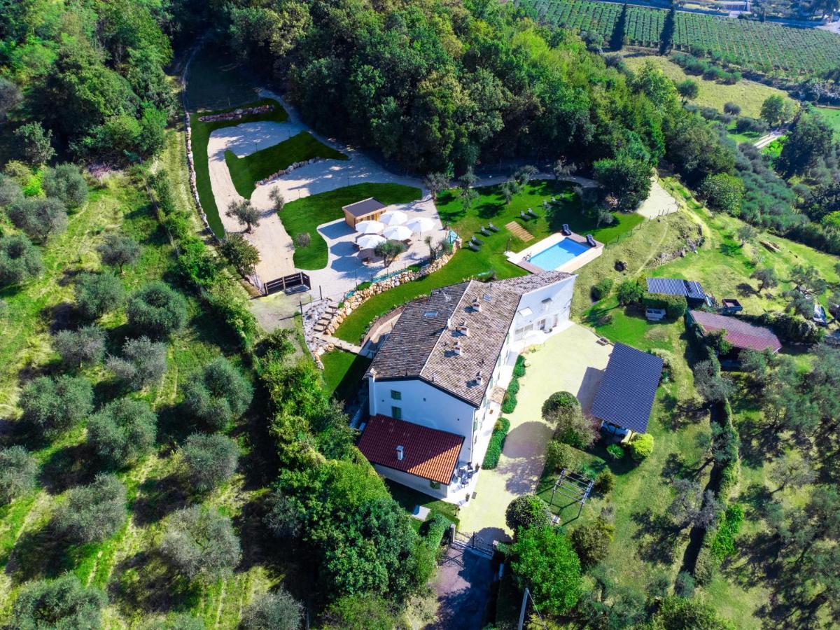 Agriturismo Maison 1933 카프리노 베로네세 외부 사진