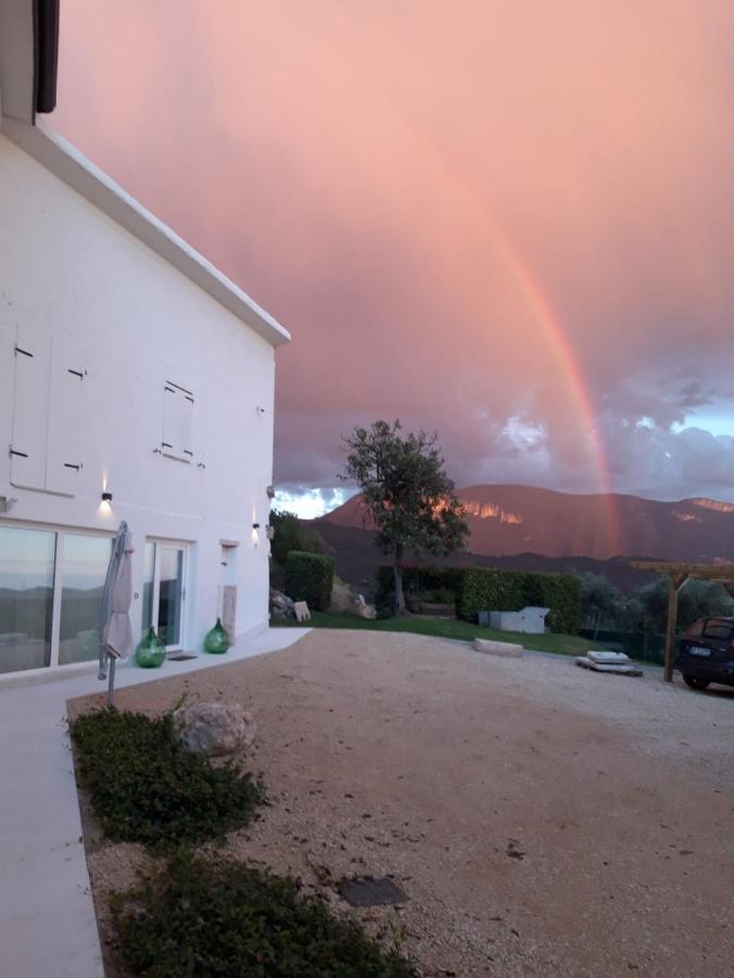 Agriturismo Maison 1933 카프리노 베로네세 외부 사진