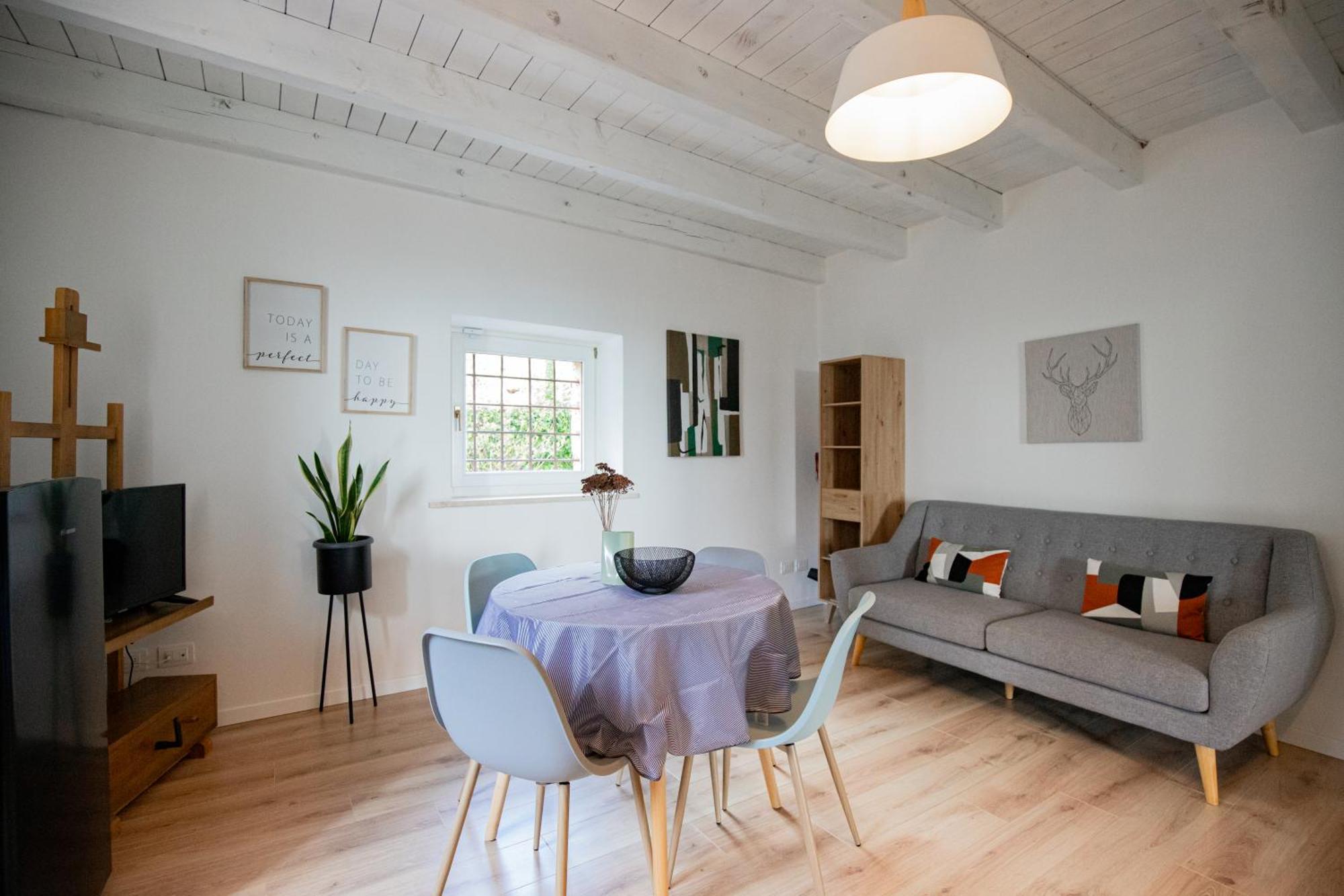 Agriturismo Maison 1933 카프리노 베로네세 외부 사진